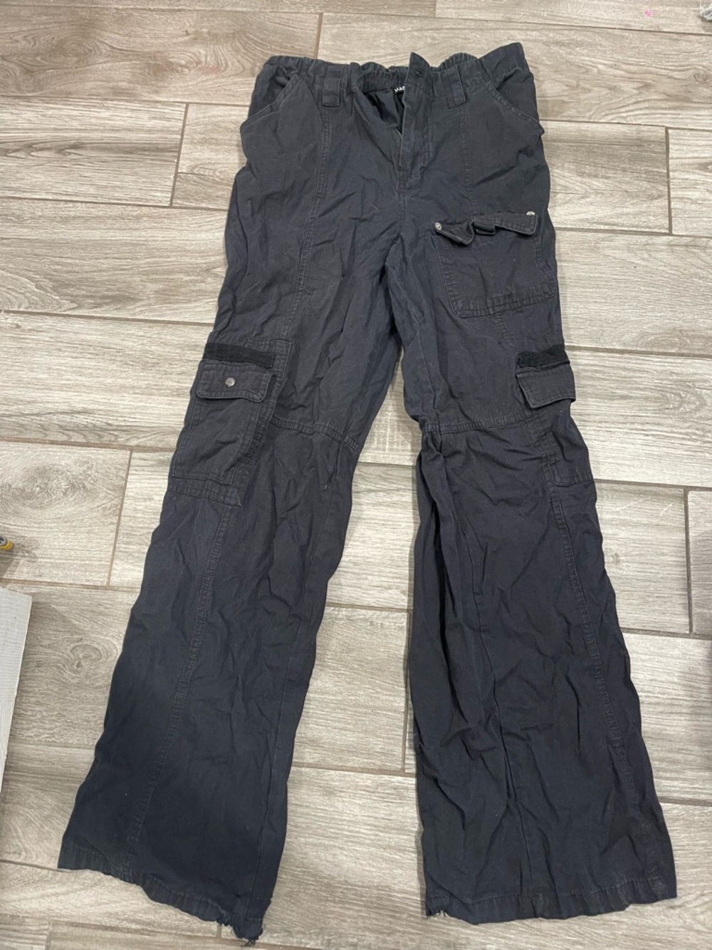 Harper & Ivy Black Elastic-Waist Cargo Pants